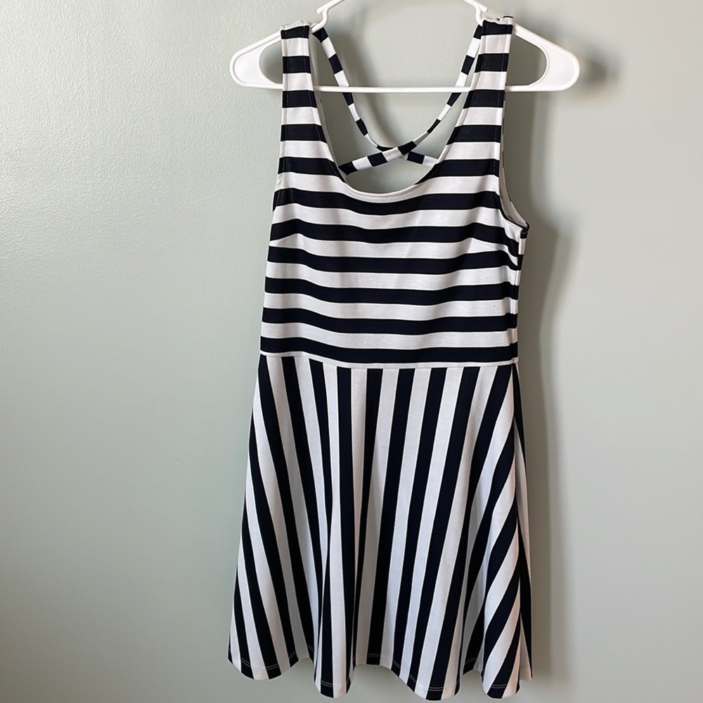 NWOT!✅ H&M summer sleeveless dress 👗💙